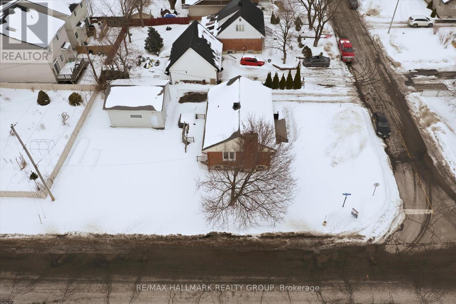 26 Florette Street, Ottawa, Ontario  K1J 7L4 - Photo 34 - X12801420