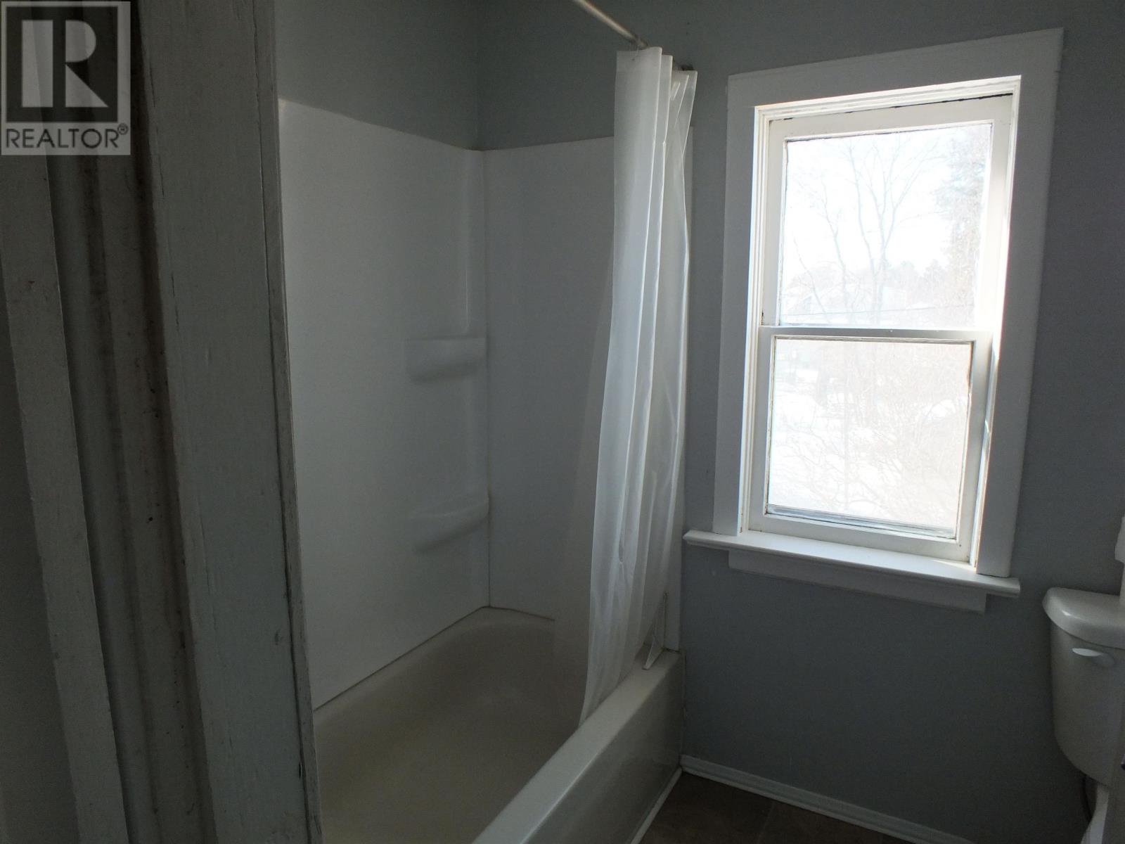 611 Vickers St, Thunder Bay, Ontario  P7C 4B6 - Photo 13 - TB2600253