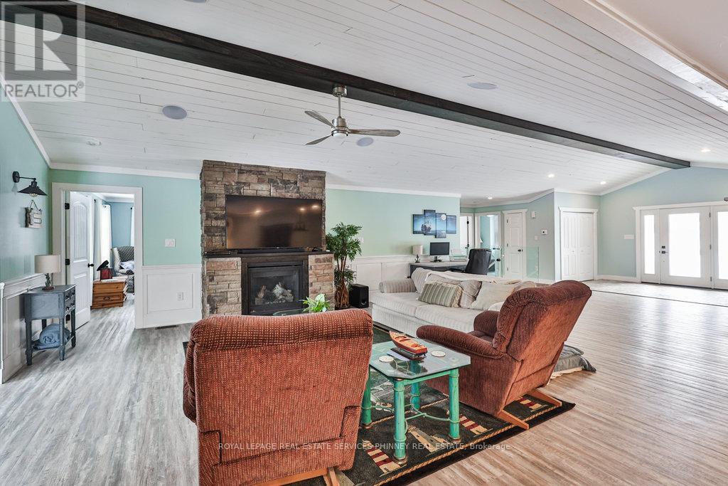 1068 Xavier Street, Gravenhurst, Ontario  P0E 1G0 - Photo 15 - X12797880