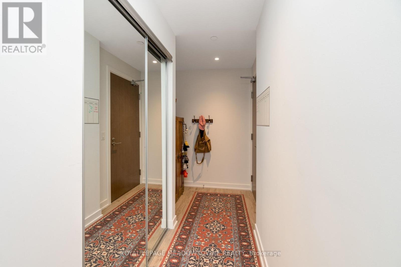 2307 - 1926 Lake Shore Boulevard W, Toronto, Ontario  M6S 1A1 - Photo 5 - W12750870