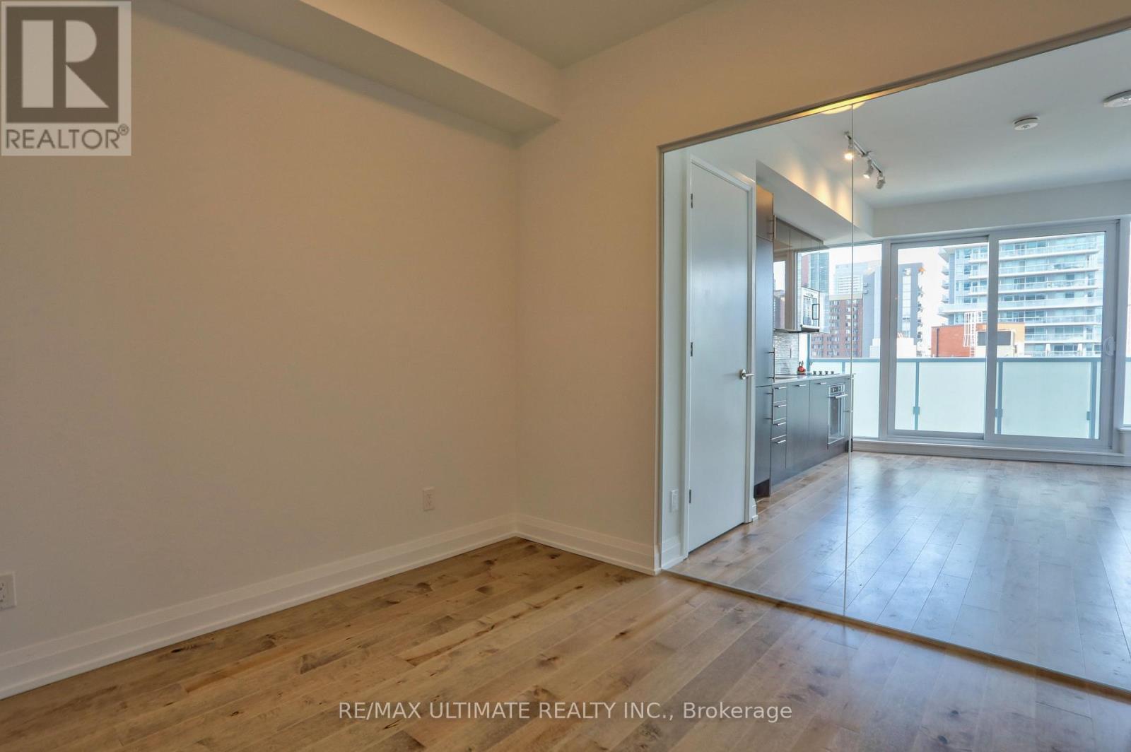 1101 - 403 Church Street, Toronto, Ontario  M5B 1L6 - Photo 11 - C12801392