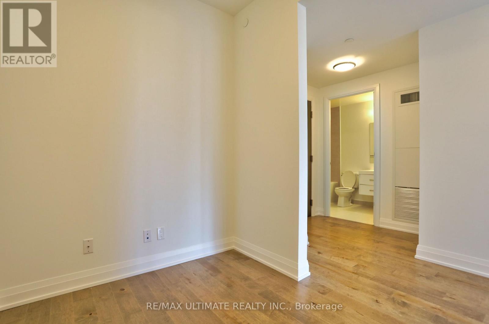 1101 - 403 Church Street, Toronto, Ontario  M5B 1L6 - Photo 13 - C12801392