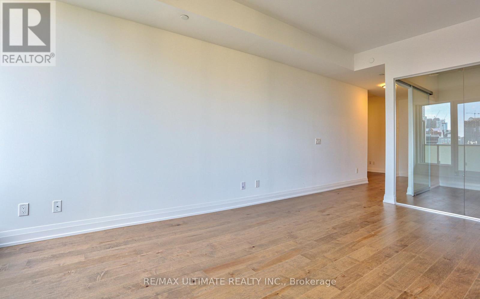 1101 - 403 Church Street, Toronto, Ontario  M5B 1L6 - Photo 6 - C12801392