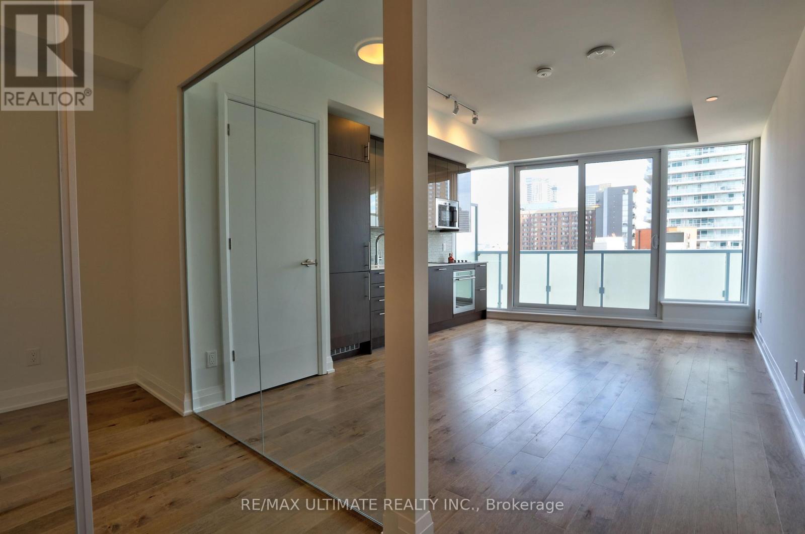 1101 - 403 Church Street, Toronto, Ontario  M5B 1L6 - Photo 7 - C12801392