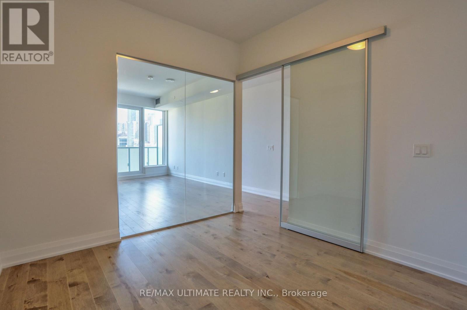 1101 - 403 Church Street, Toronto, Ontario  M5B 1L6 - Photo 9 - C12801392