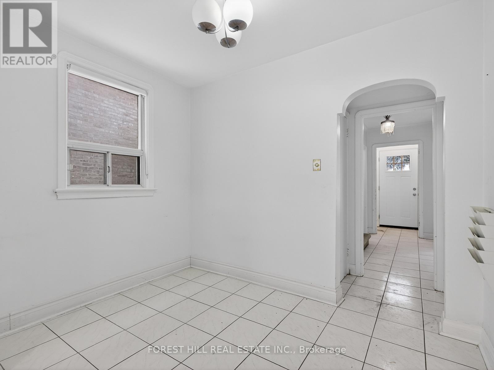 3 Westover Hill Road, Toronto, Ontario  M6C 3J3 - Photo 11 - C12801410