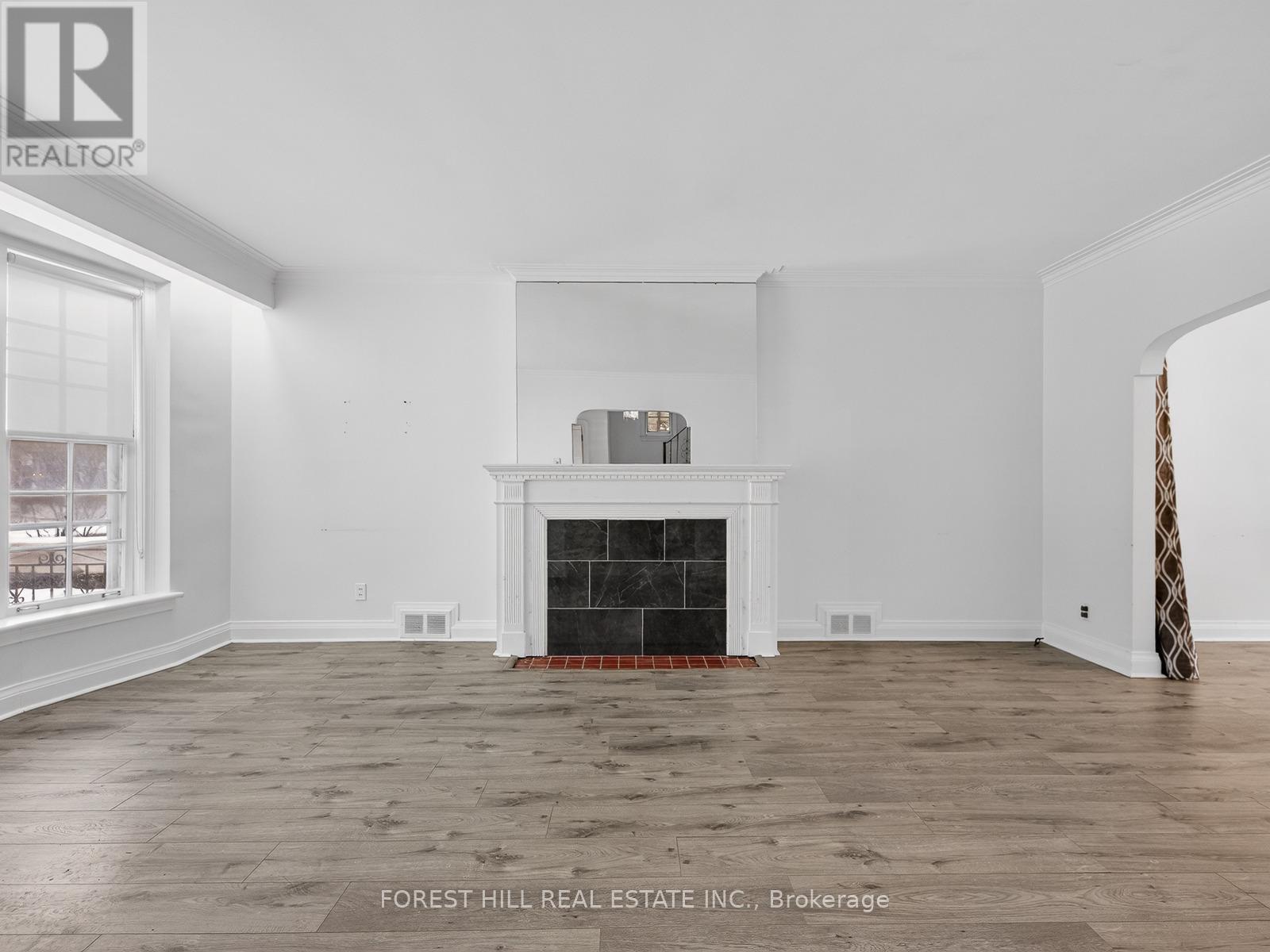 3 Westover Hill Road, Toronto, Ontario  M6C 3J3 - Photo 4 - C12801410