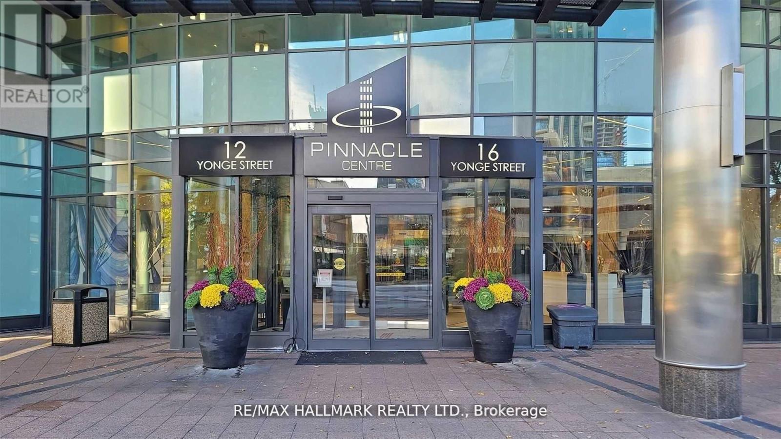 513 - 16 Yonge Street, Toronto, Ontario  M5E 2A1 - Photo 2 - C12801444