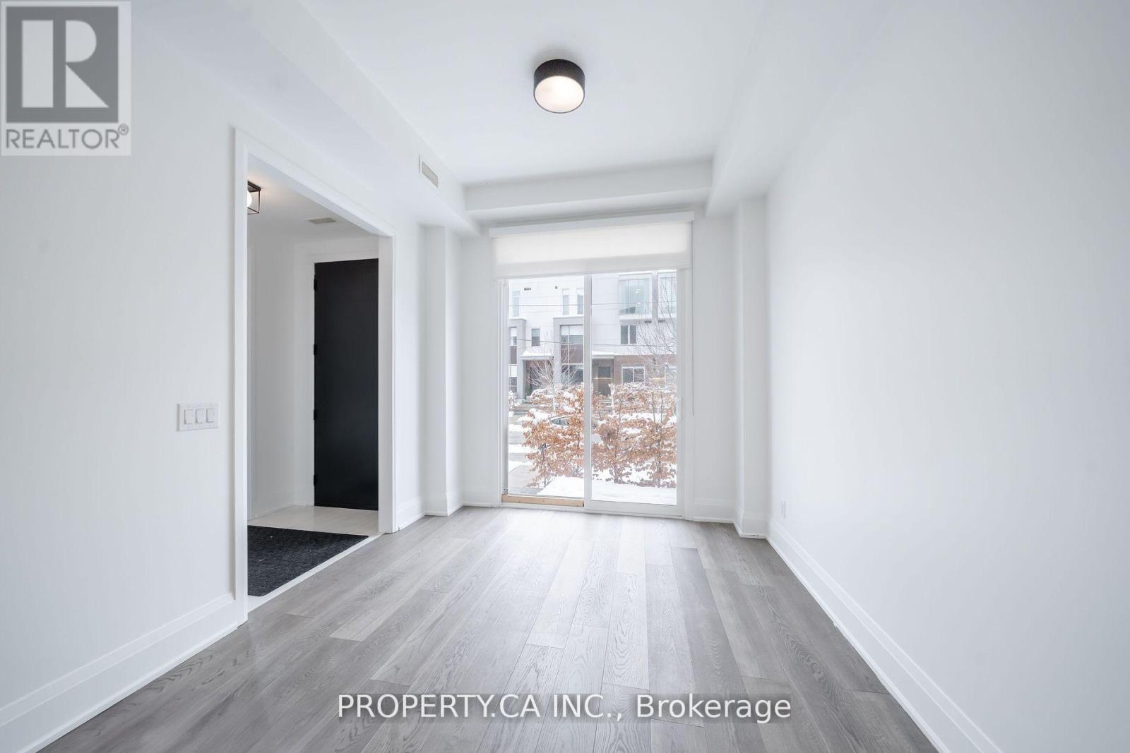 3 - 17 Greenbriar Road, Toronto, Ontario  M2K 0G7 - Photo 3 - C12801456