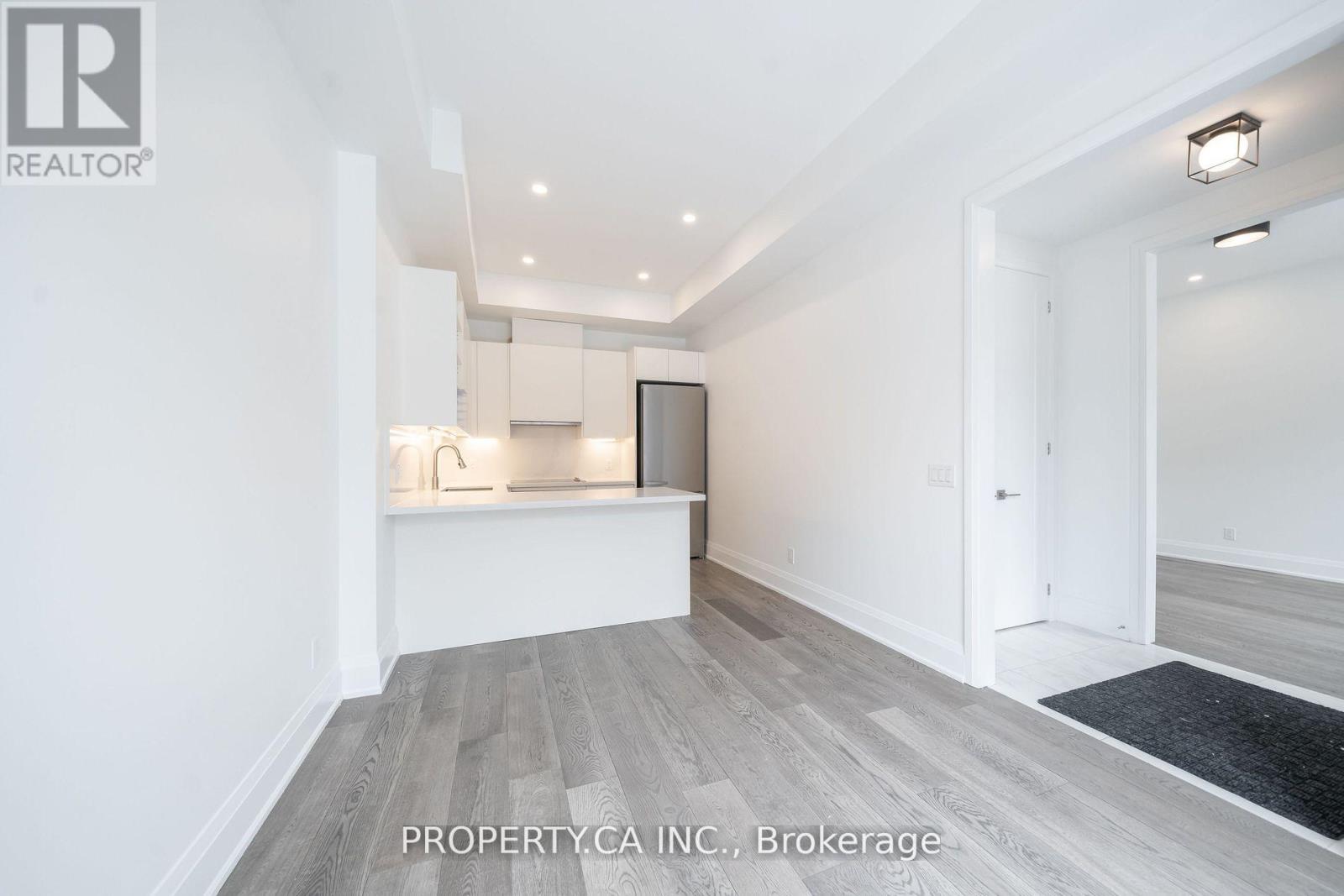 3 - 17 Greenbriar Road, Toronto, Ontario  M2K 0G7 - Photo 4 - C12801456