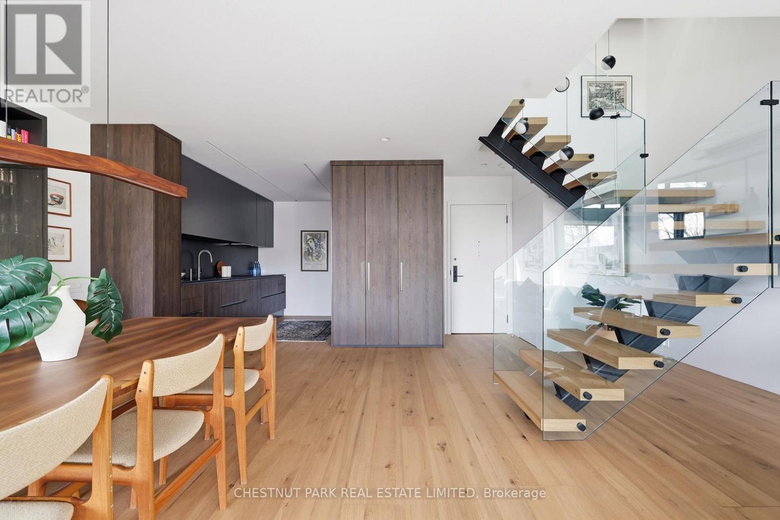 327 - 40 Oaklands Avenue, Toronto, Ontario  M4V 2Z3 - Photo 14 - C12801464