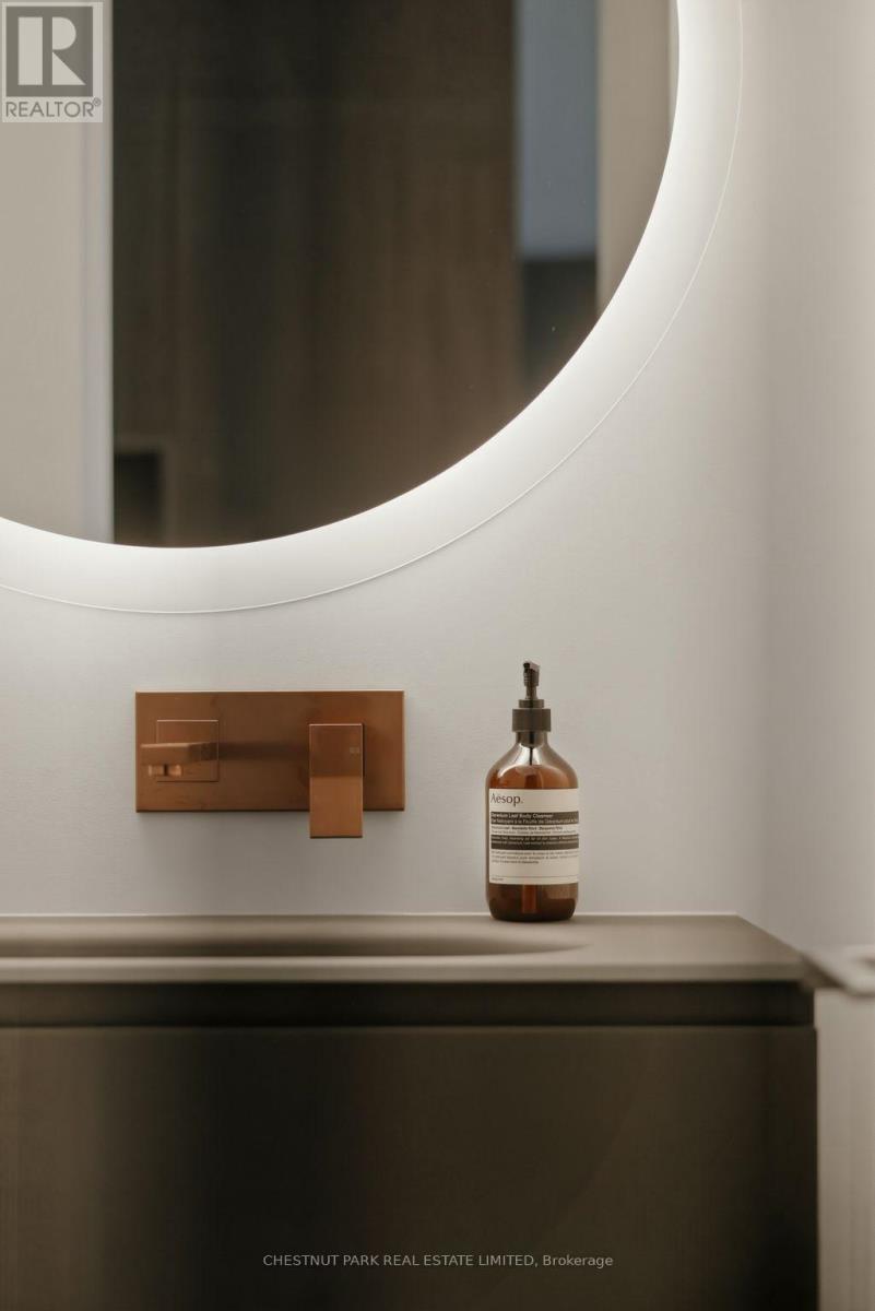 327 - 40 Oaklands Avenue, Toronto, Ontario  M4V 2Z3 - Photo 17 - C12801464