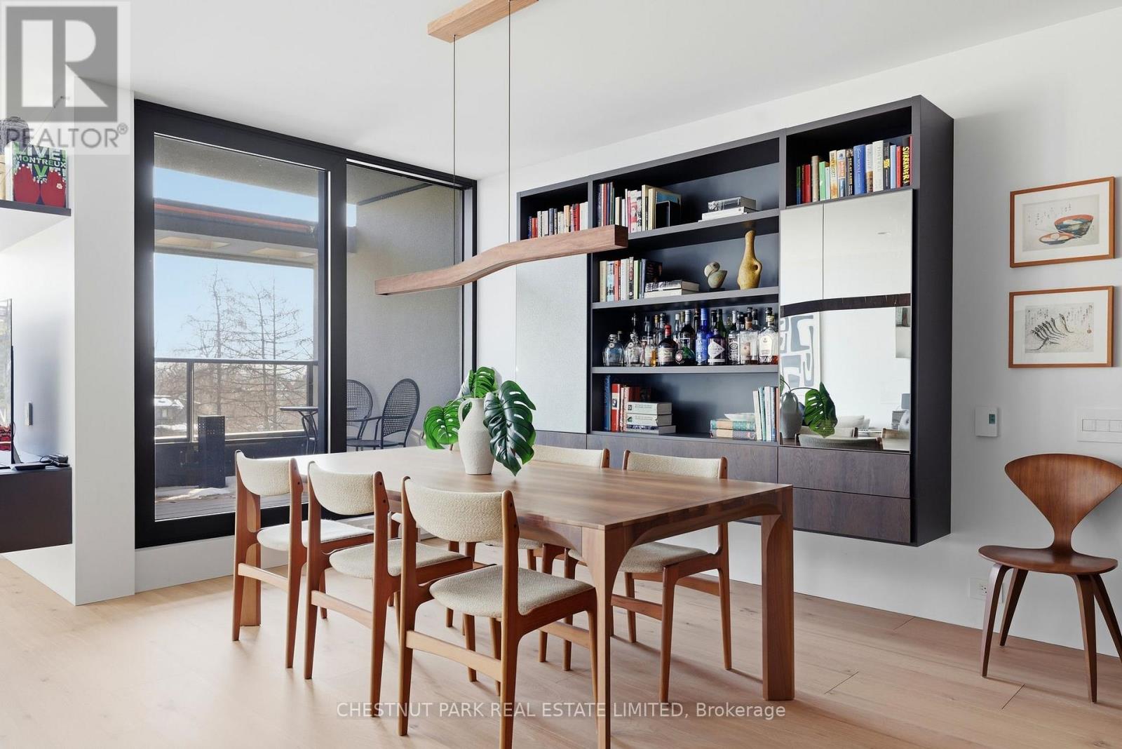 327 - 40 Oaklands Avenue, Toronto, Ontario  M4V 2Z3 - Photo 2 - C12801464