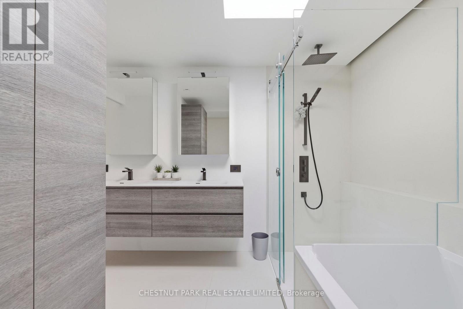 327 - 40 Oaklands Avenue, Toronto, Ontario  M4V 2Z3 - Photo 23 - C12801464