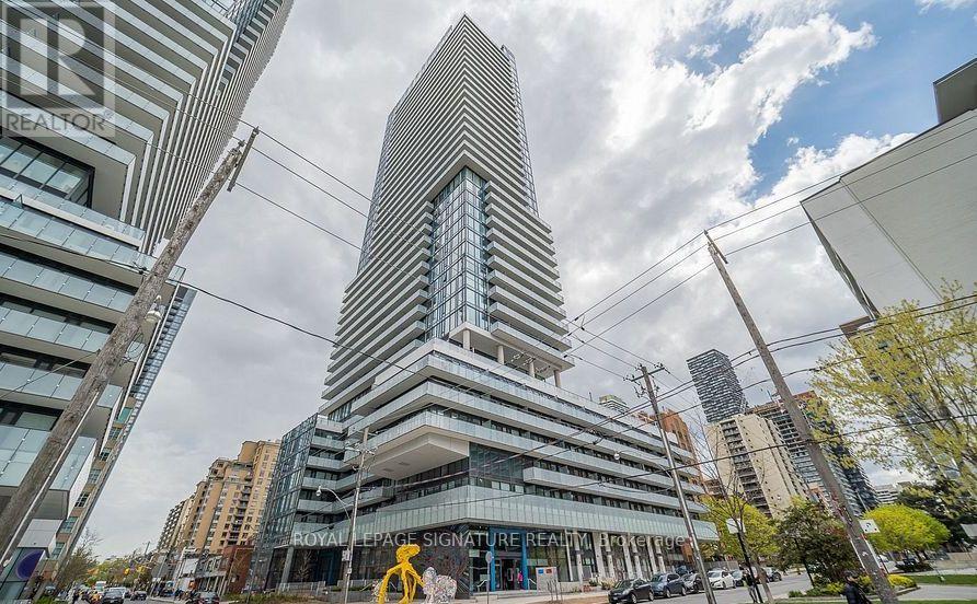 208 - 161 ROEHAMPTON AVENUE, Toronto, Ontario