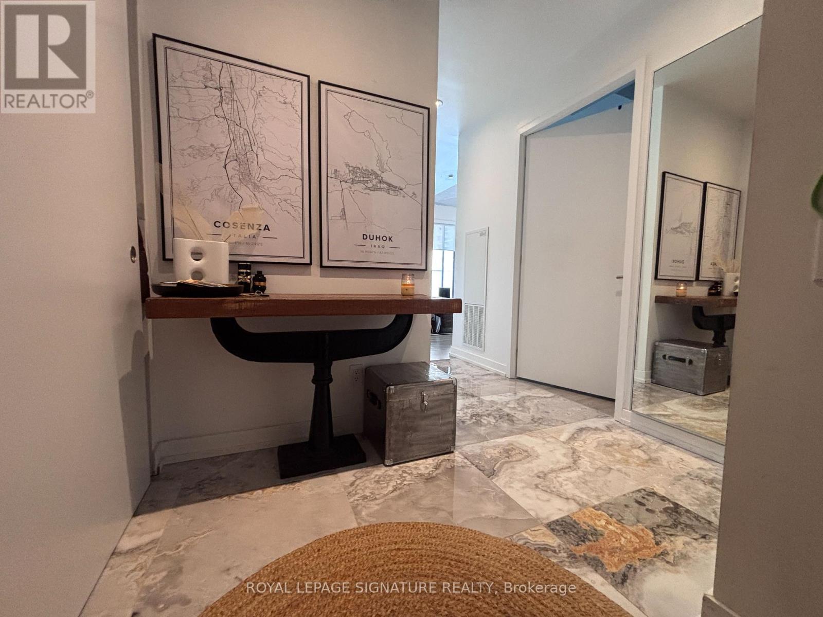 208 - 161 Roehampton Avenue, Toronto, Ontario  M4P 1P9 - Photo 3 - C12801468