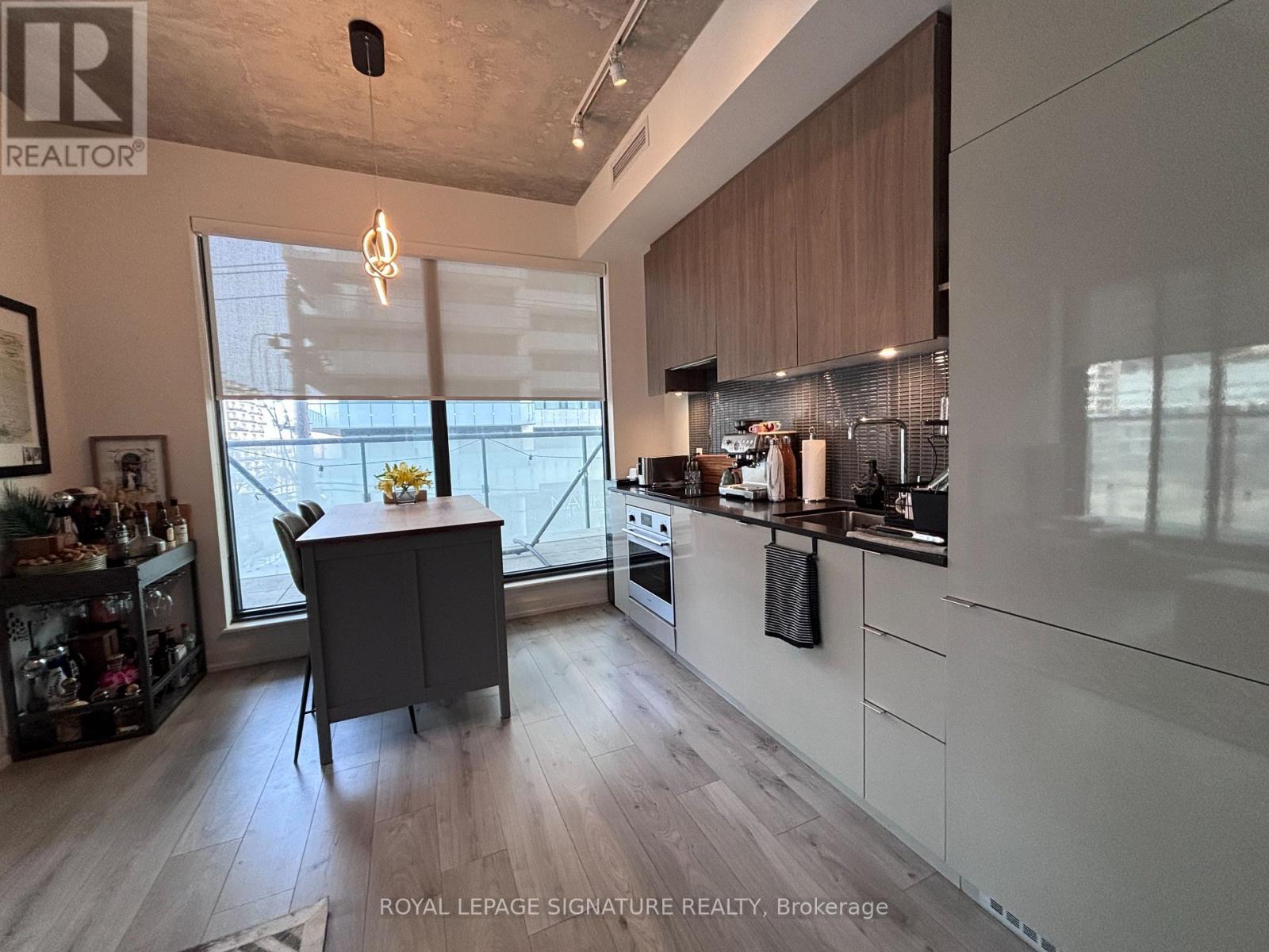 208 - 161 Roehampton Avenue, Toronto, Ontario  M4P 1P9 - Photo 6 - C12801468