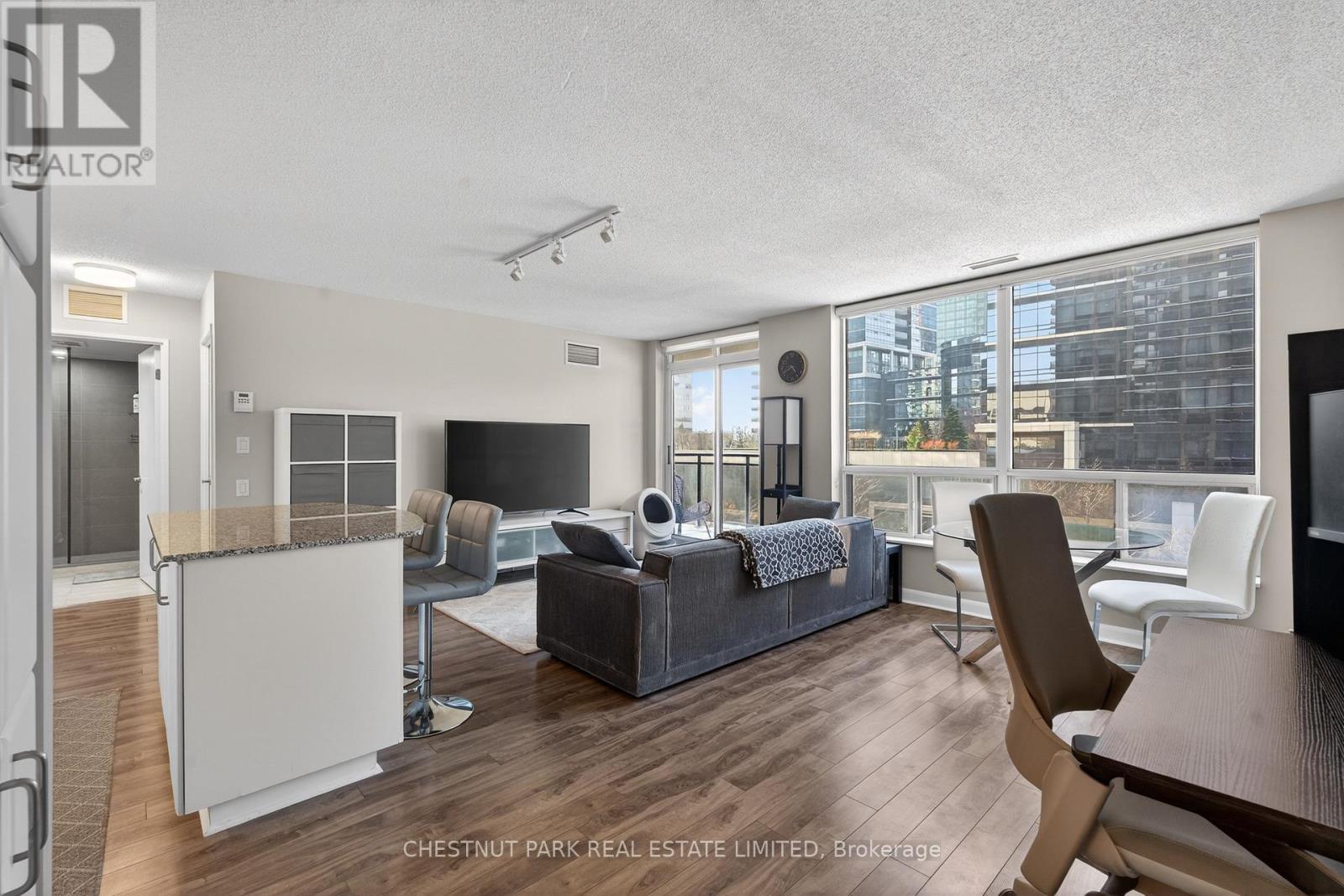 506 - 33 SHEPPARD AVENUE E, Toronto, Ontario