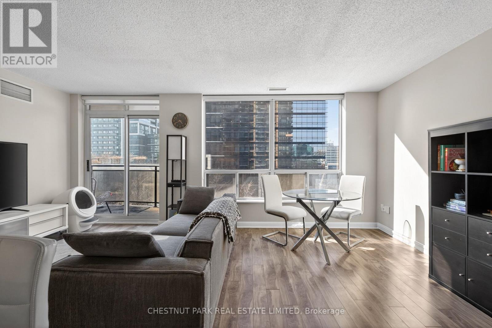 506 - 33 Sheppard Avenue E, Toronto, Ontario  M2N 7K1 - Photo 2 - C12801492