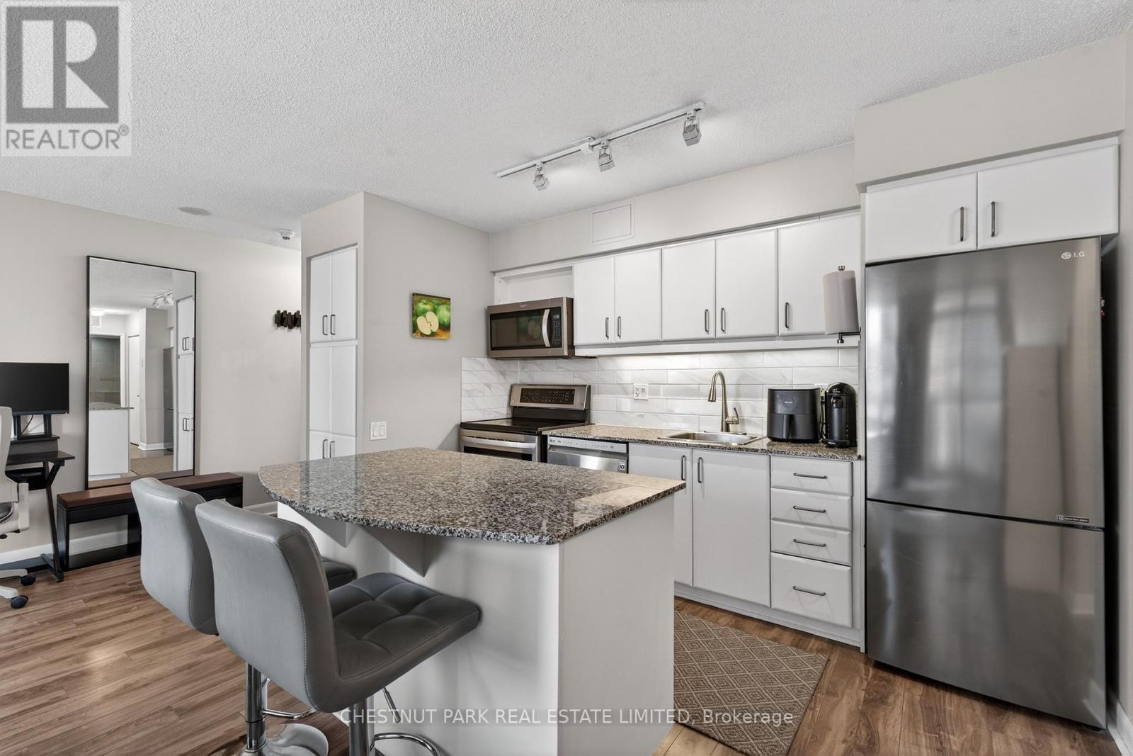 506 - 33 Sheppard Avenue E, Toronto, Ontario  M2N 7K1 - Photo 7 - C12801492