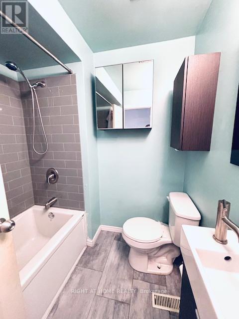 7 - 925 Bayly Street, Pickering (West Shore), Ontario  L1W 1L4 - Photo 11 - E12801382