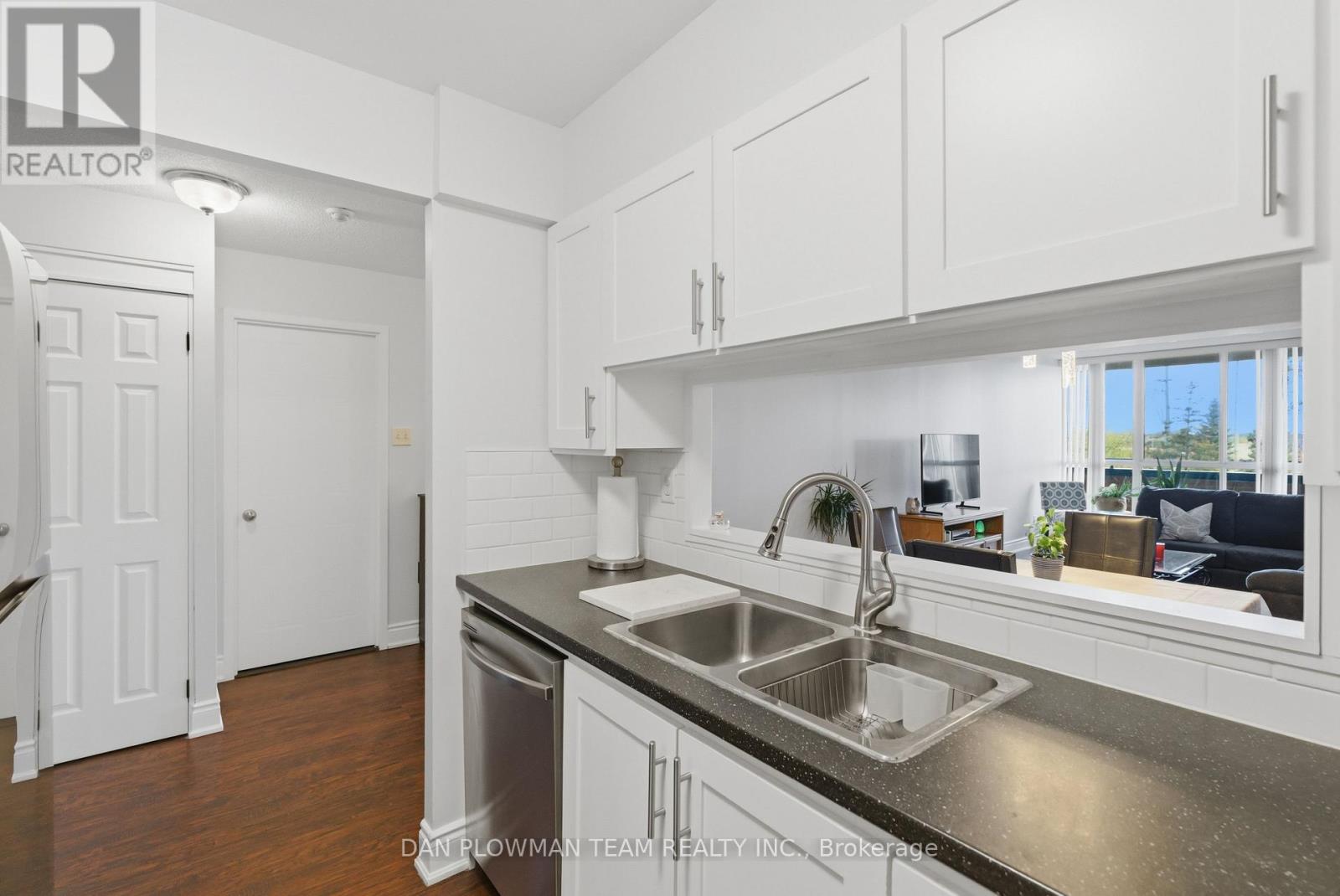 314 - 1665 Pickering Parkway, Pickering (Village East), Ontario  L1V 6L4 - Photo 6 - E12801438