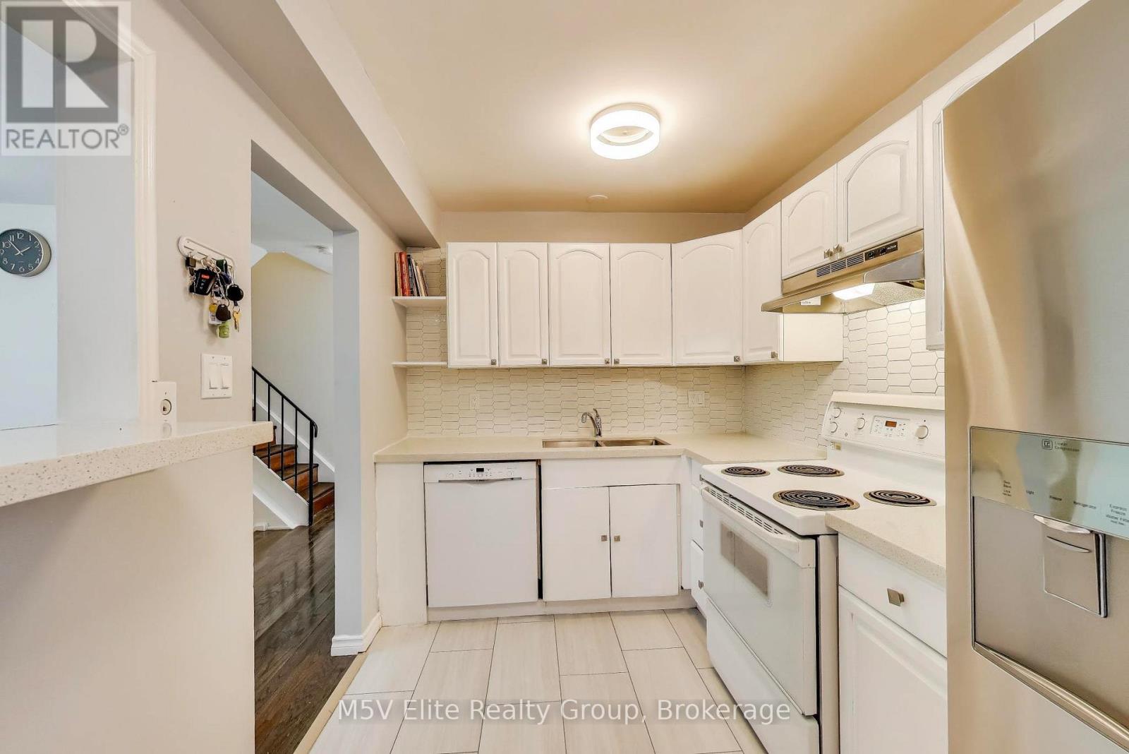 2 - 105 Dovedale Drive, Whitby, Ontario L1N 1Z7 - Photo 10 - E12801448