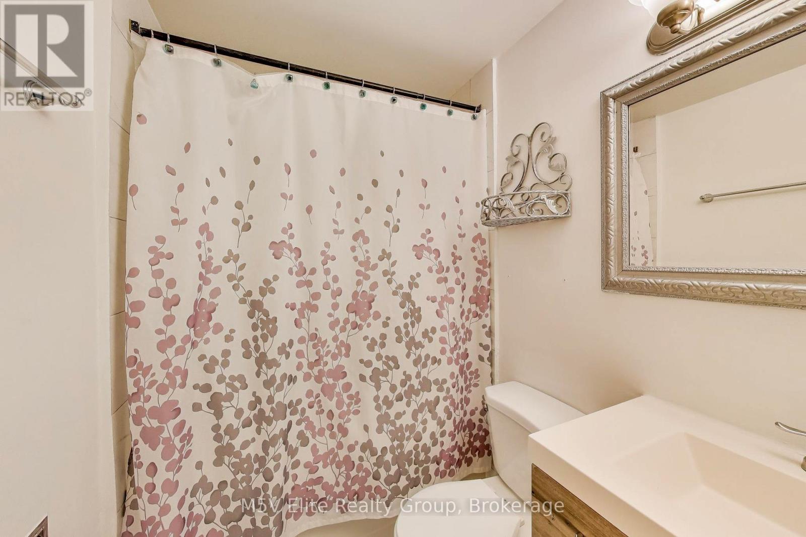 2 - 105 Dovedale Drive, Whitby, Ontario L1N 1Z7 - Photo 18 - E12801448