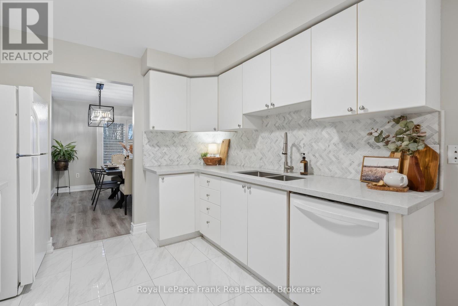 11 - 1995 Pinegrove Avenue, Pickering, Ontario  L1V 6W4 - Photo 16 - E12801452