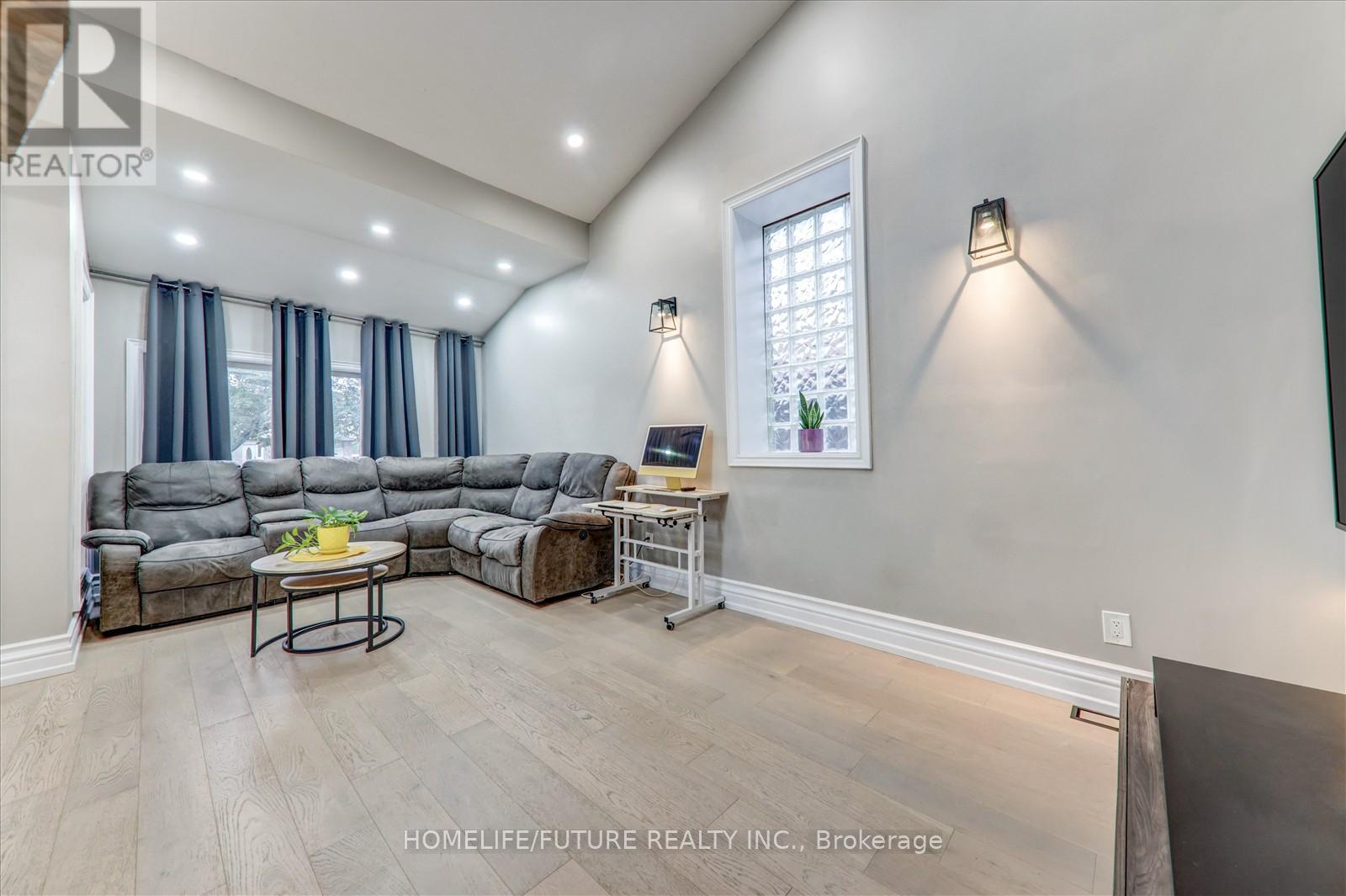 585 Wilson Road N, Oshawa, Ontario  L1G 6E8 - Photo 10 - E12801512