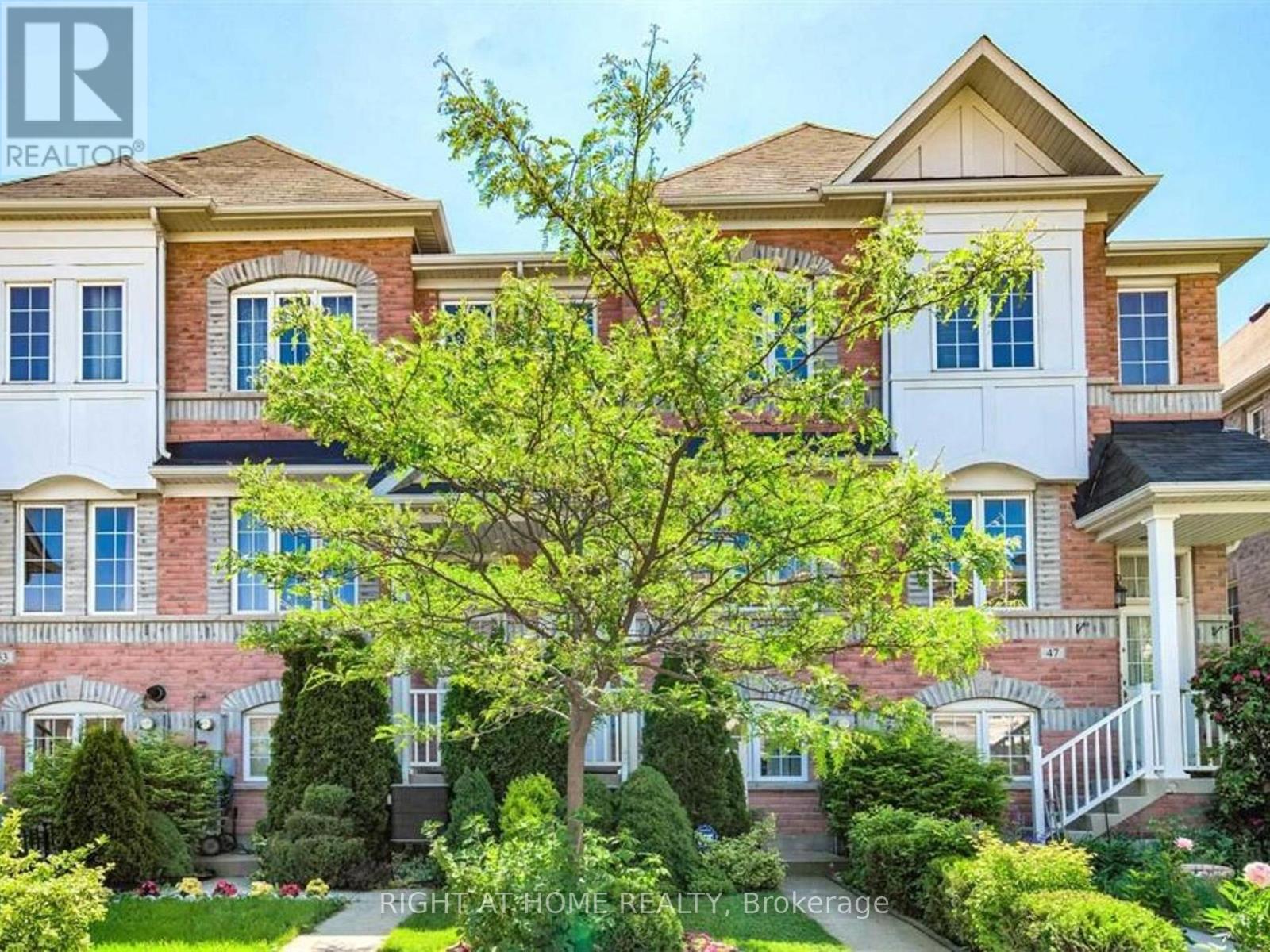 49 Wilkes Crescent, Toronto, Ontario  M1L 0B4 - Photo 2 - E12798892