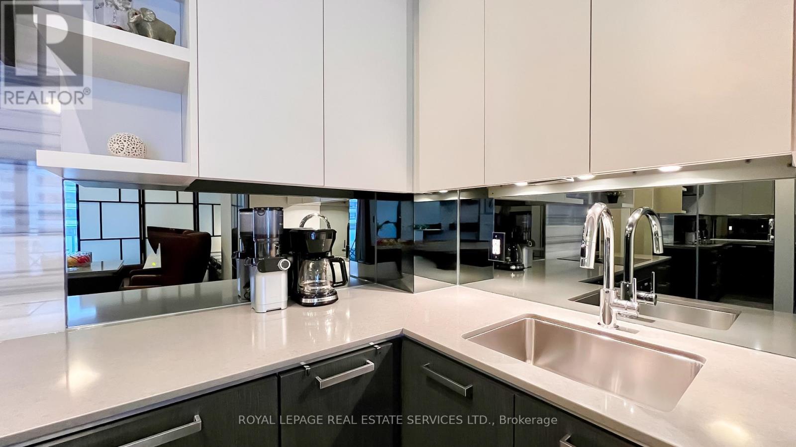 1116 - 1830 Bloor Street W, Toronto, Ontario  M6P 0A2 - Photo 13 - W12800122