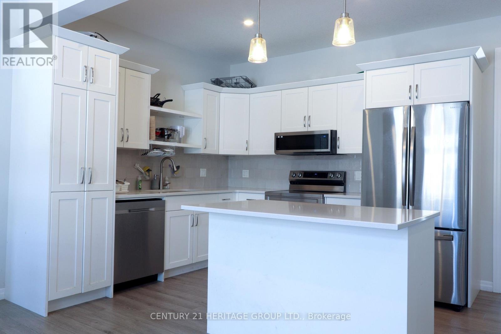 24 Keba Crescent, Tillsonburg, Ontario  N4G 0K6 - Photo 5 - X12794848