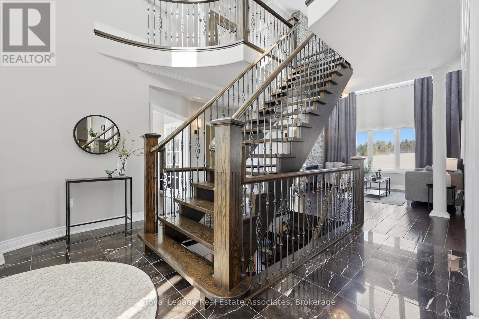 100 Chesswood Trail, Hamilton, Ontario  L8N 2Z7 - Photo 3 - X12799512