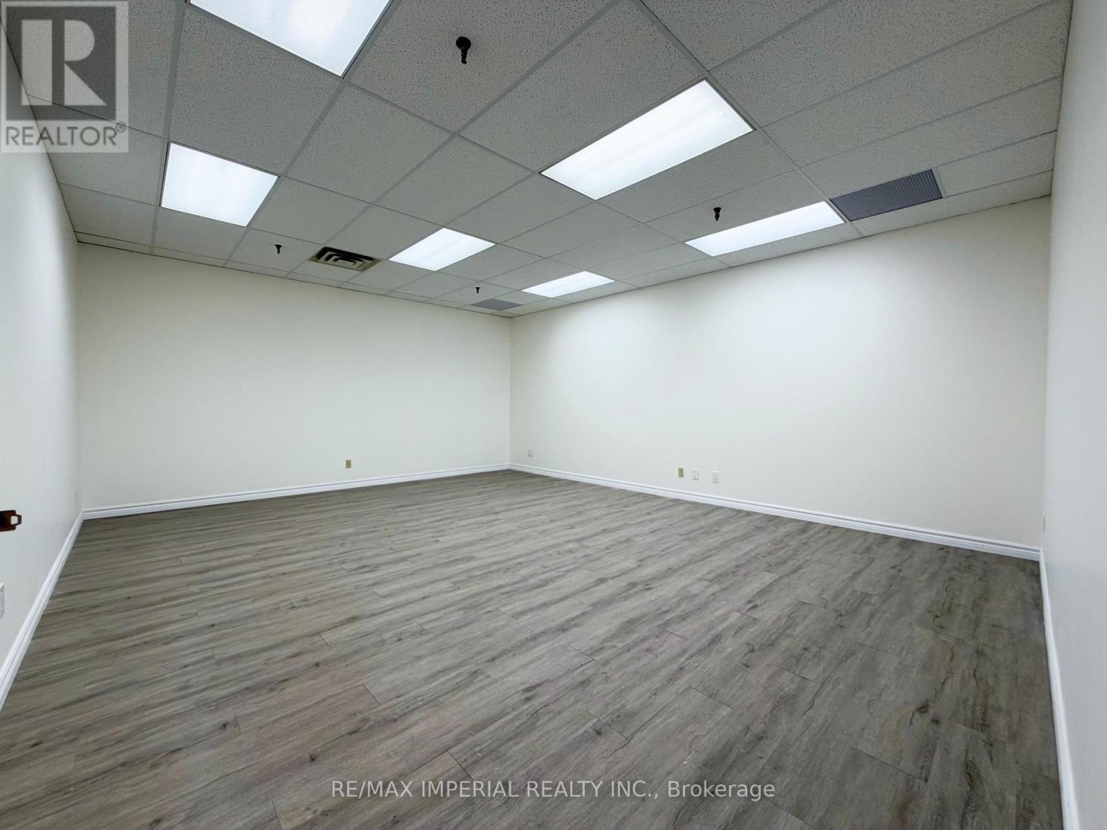 13 - 240 Viceroy Road, Vaughan, Ontario  L4K 3N9 - Photo 10 - N12801426