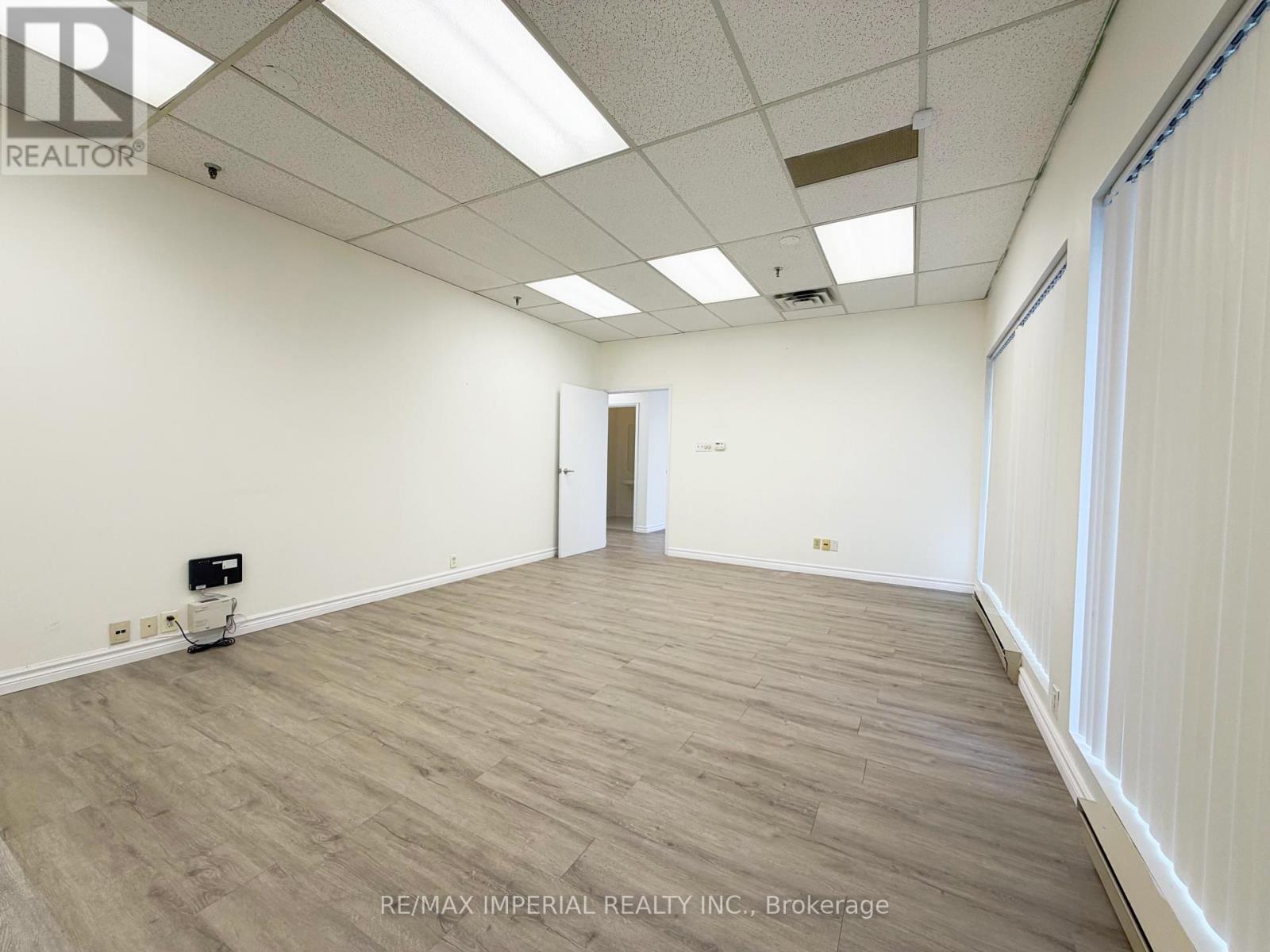 13 - 240 Viceroy Road, Vaughan, Ontario  L4K 3N9 - Photo 7 - N12801426