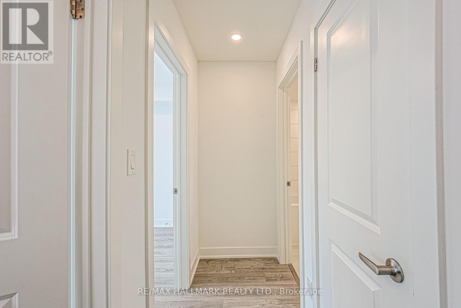 5500 Main Street, Whitchurch-Stouffville, Ontario  L4A 4W8 - Photo 30 - N12801482