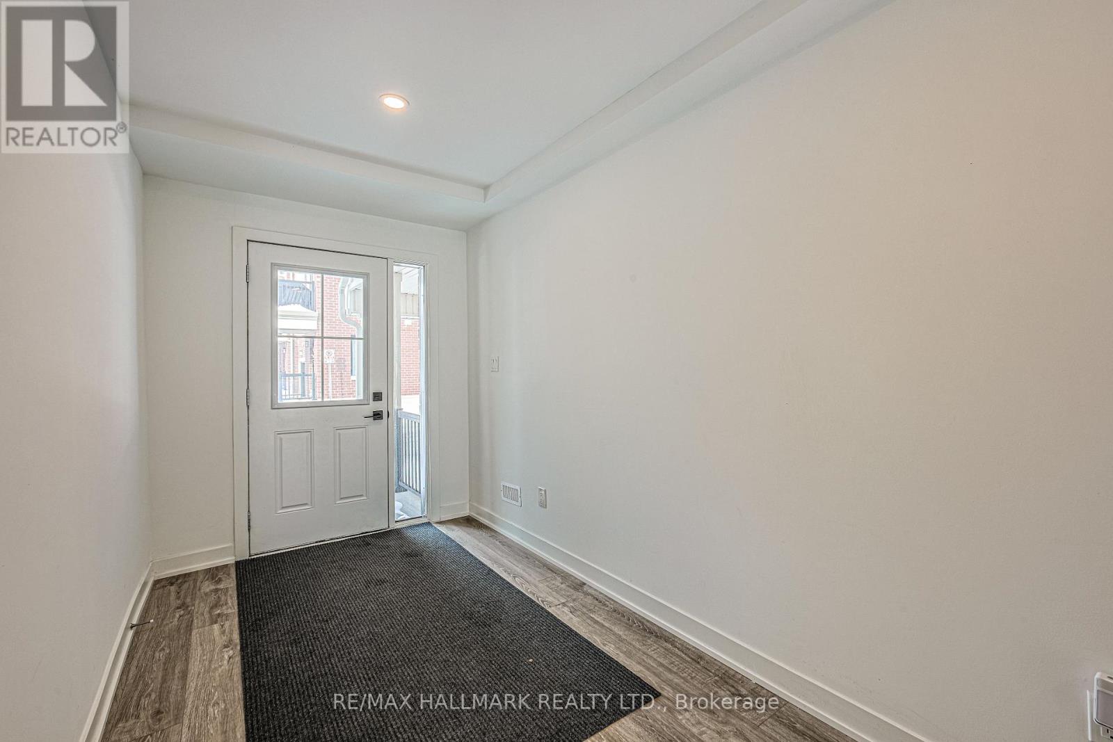 5500 Main Street, Whitchurch-Stouffville, Ontario  L4A 4W8 - Photo 4 - N12801482