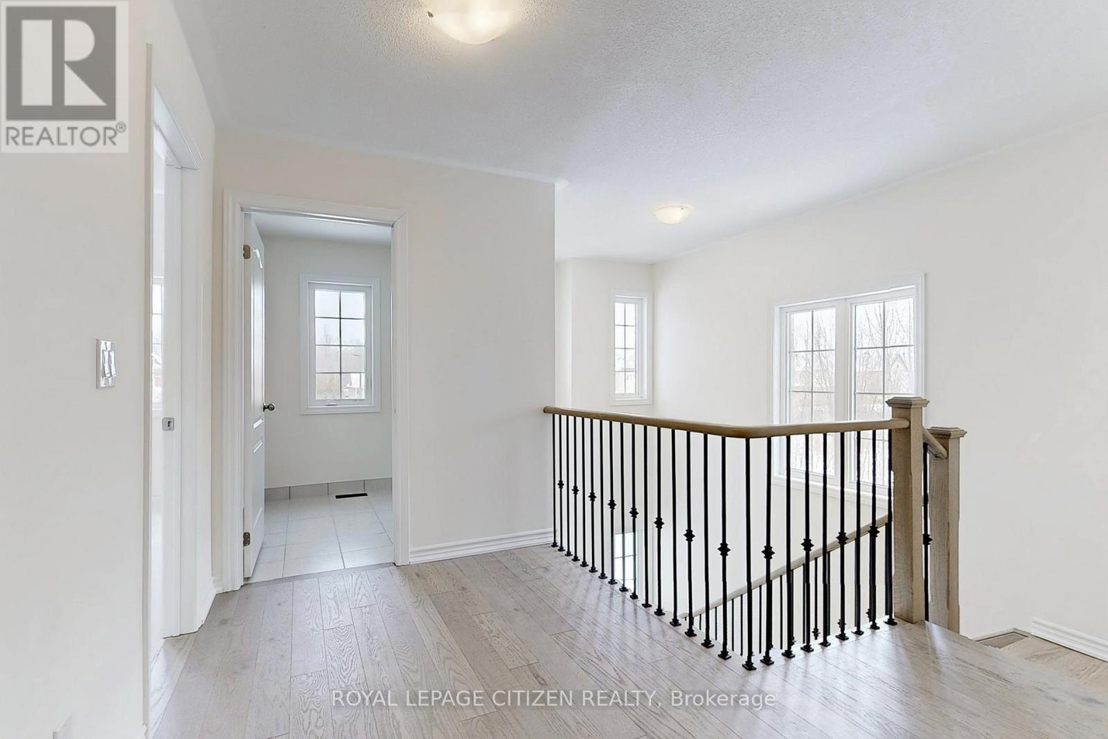 129 Cliff Thompson Crescent, Georgina, Ontario  L0E 1R0 - Photo 13 - N12801520