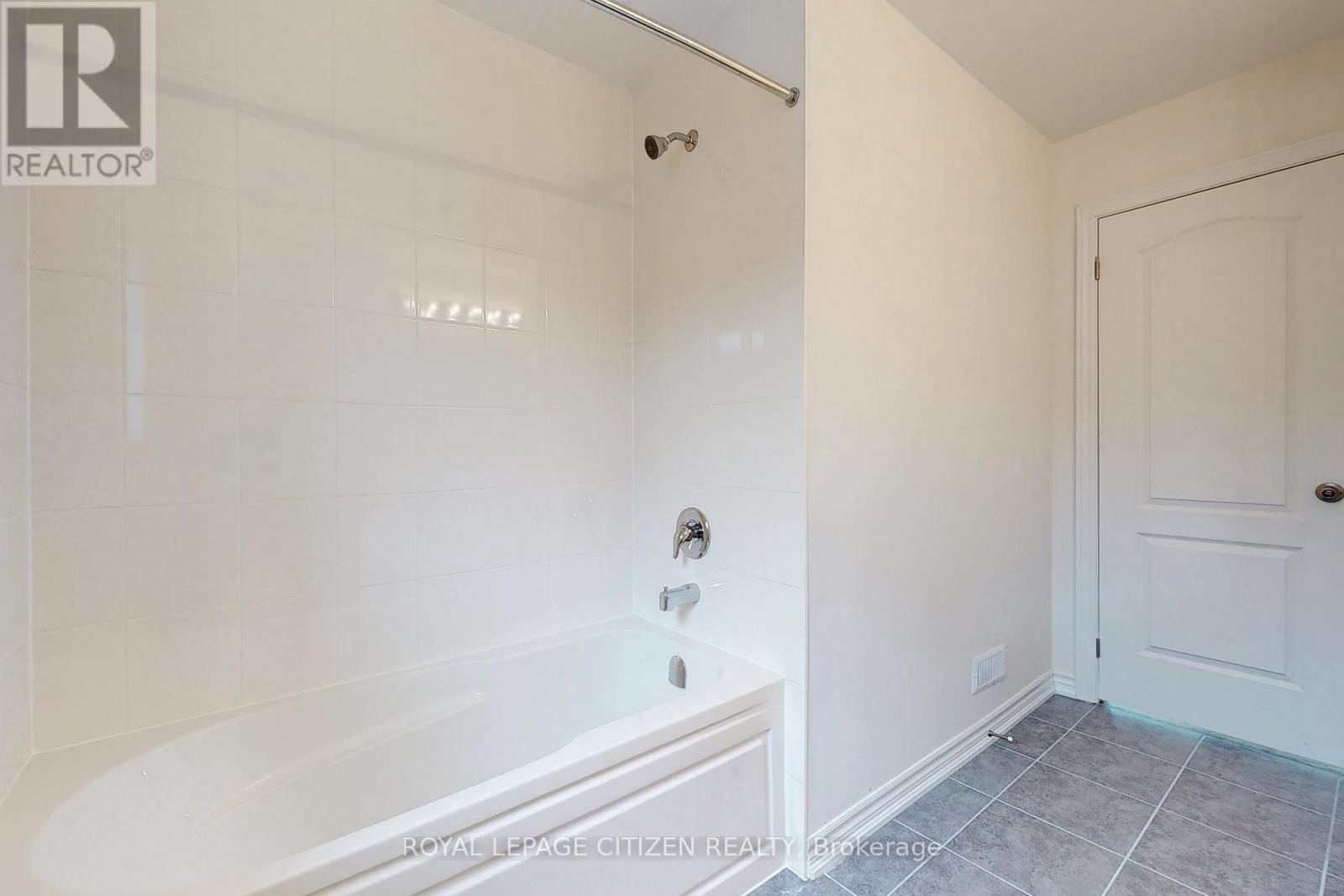 129 Cliff Thompson Crescent, Georgina, Ontario  L0E 1R0 - Photo 31 - N12801520