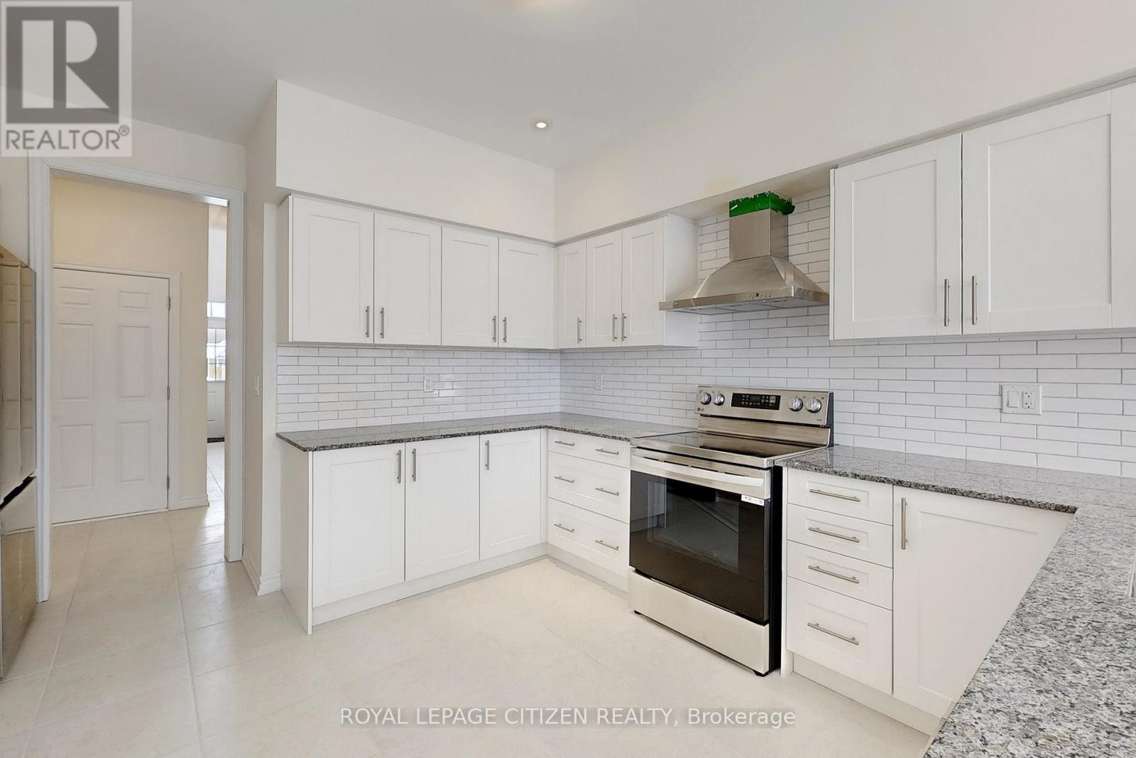 129 Cliff Thompson Crescent, Georgina, Ontario  L0E 1R0 - Photo 7 - N12801520