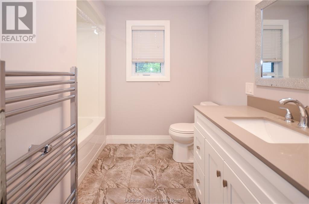 566 Howey Drive, Sudbury, Ontario  P3B 1G6 - Photo 10 - 2126497