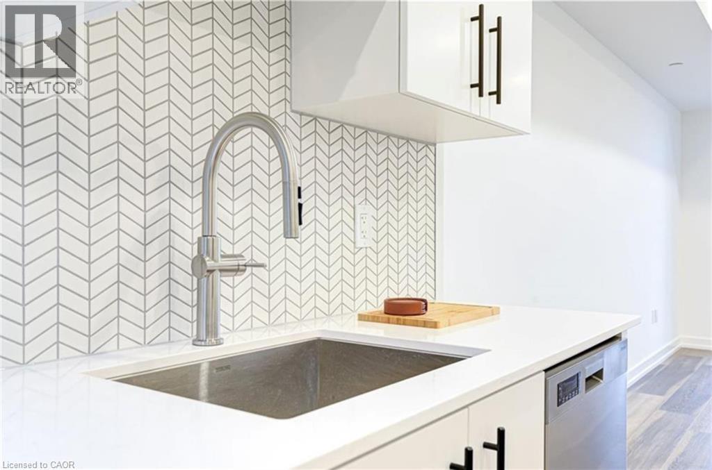 15 Wellington Street Unit# 1707, Kitchener, Ontario  N2G 0E4 - Photo 5 - 40805783