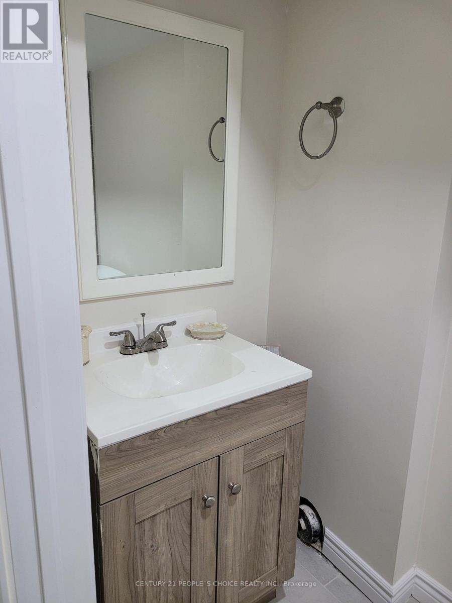 Walkout Bsmt - 383 Jay Crescent, Orangeville, Ontario  L9W 4Y7 - Photo 13 - W12801378