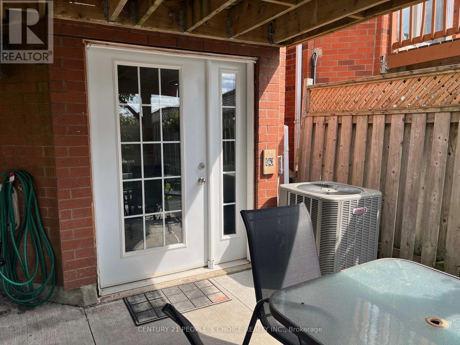 Walkout Bsmt - 383 Jay Crescent, Orangeville, Ontario  L9W 4Y7 - Photo 3 - W12801378