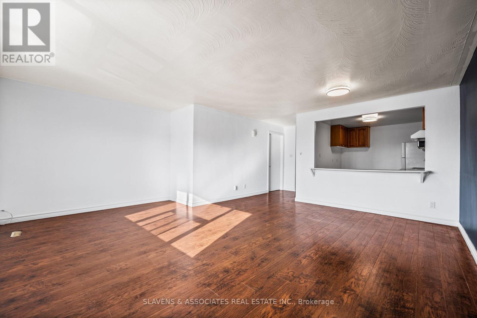 900a Wilson Avenue, Toronto, Ontario  M3K 1E7 - Photo 5 - W12801400