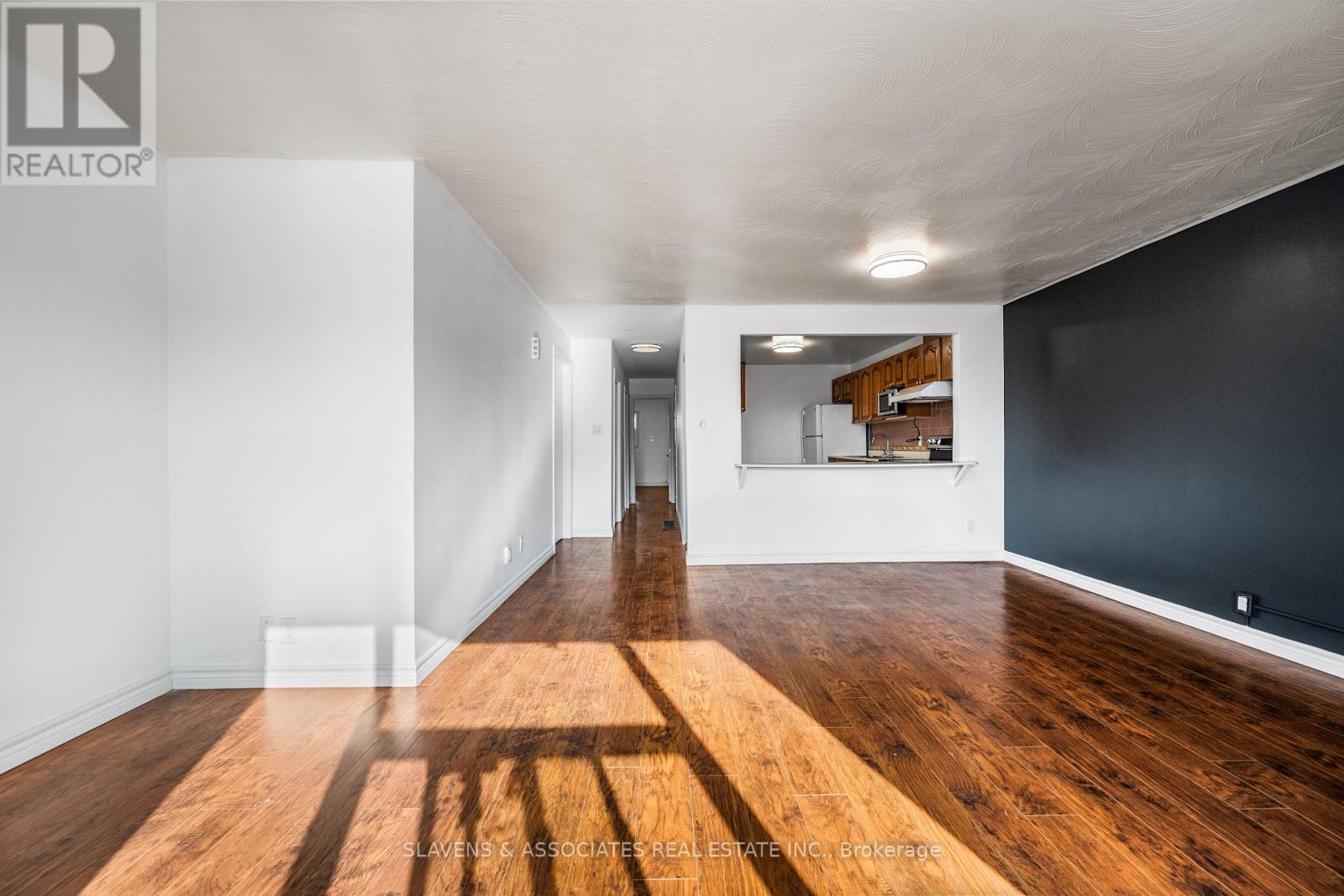 900a Wilson Avenue, Toronto, Ontario  M3K 1E7 - Photo 7 - W12801400