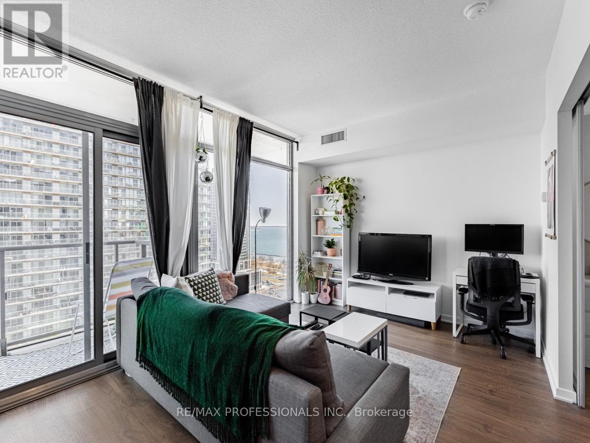 2113 - 105 The Queensway, Toronto, Ontario  M6S 5B5 - Photo 10 - W12801418