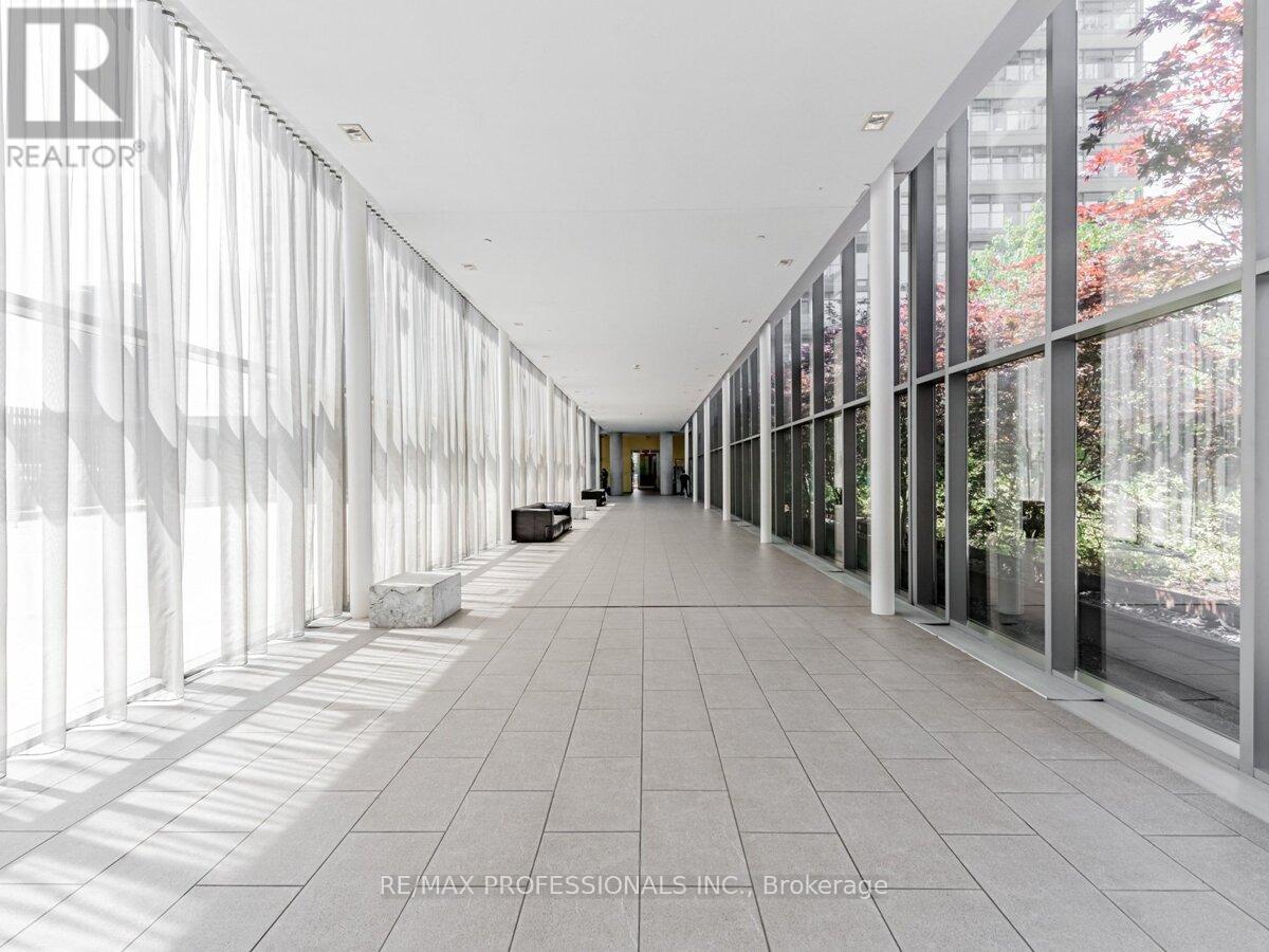 2113 - 105 The Queensway, Toronto, Ontario  M6S 5B5 - Photo 29 - W12801418