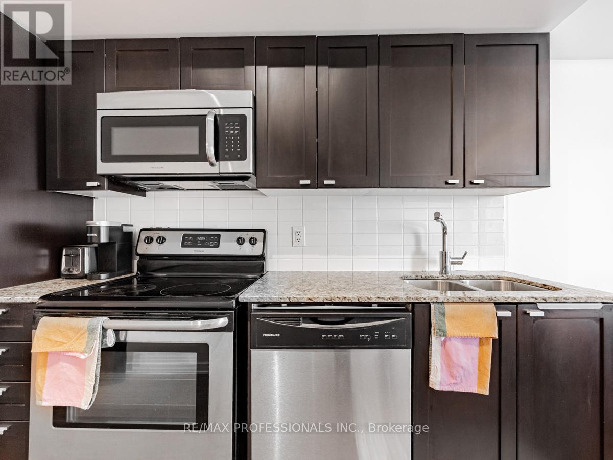 2113 - 105 The Queensway, Toronto, Ontario  M6S 5B5 - Photo 4 - W12801418